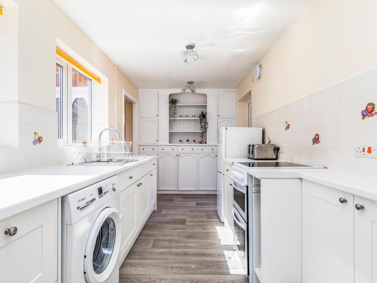 Pass The Keys Lovely Ground Floor Flat With Large Garden Chichester Kültér fotó